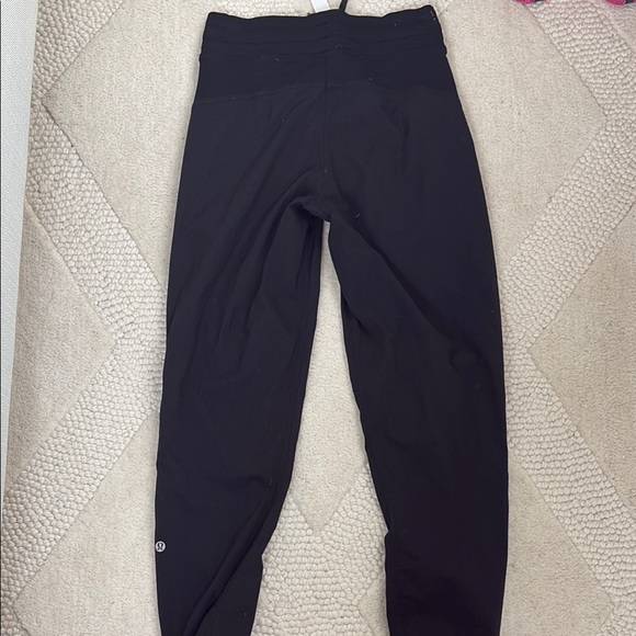 Black Jogger lululemon dance pants - Picture 2 of 2